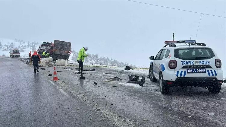 Türkiyədə ağır qəza - Azərbaycan vətəndaşı öldü