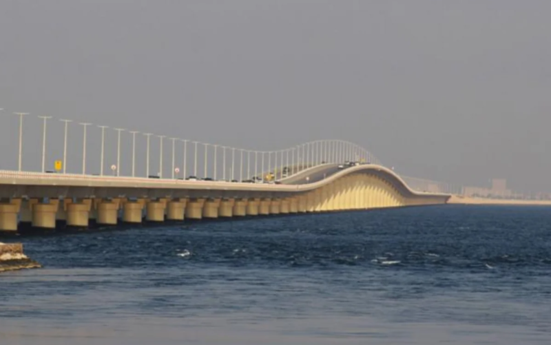 İran Bəhreyn və Səudiyyə Ərəbistanını birləşdirən körpünü vurdu - VİDEO