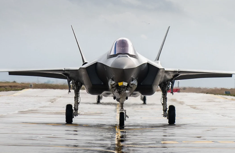 İsrail qırıcısı Tehran səmasında İran təyyarəsini vurdu