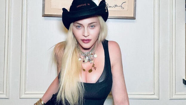 Madonna tanınmaz halda: Küçədə GÖRÜNTÜLƏNDİ - VİDEO