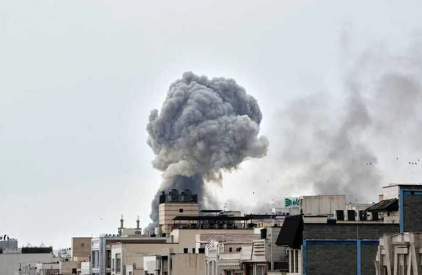 İran İsrailin bazasına və ABŞ hərbi düşərgəsinə zərbə endirib