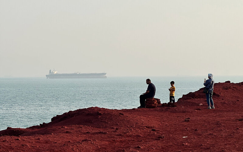 İran Hörmüzü bu şərtlərlə açacaq