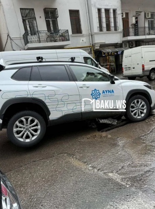 Bakıda yol çökdü - AYNA-nın maşını həmin çuxura düşdü - FOTO