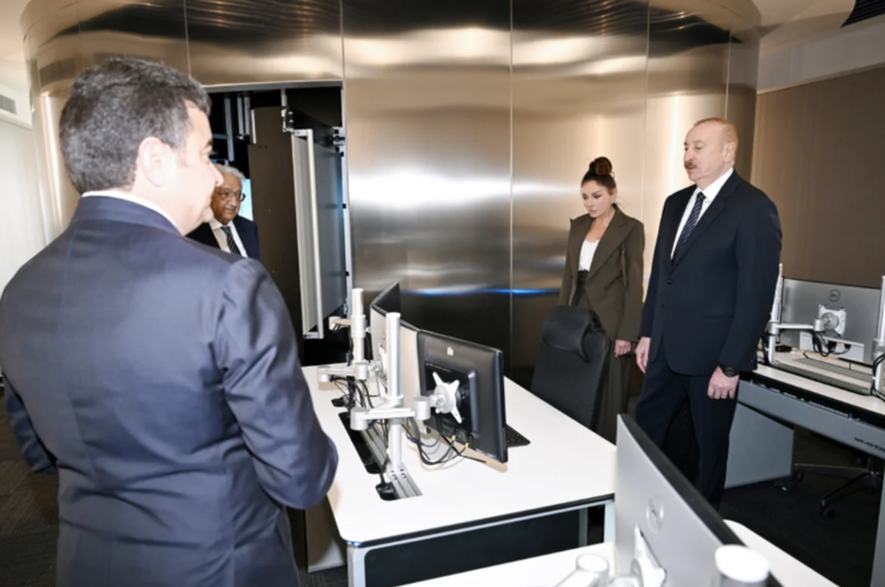 Prezident İlham Əliyev Milli Aviasiya Akademiyasında Beynəlxalq Təlim Mərkəzinin açılışında iştirak edib - FOTO