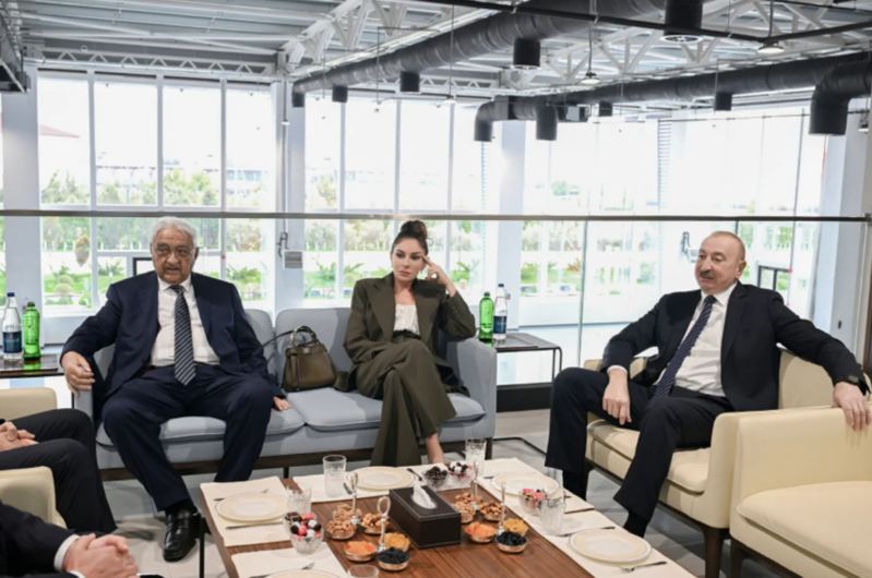 Prezident İlham Əliyev Milli Aviasiya Akademiyasında Beynəlxalq Təlim Mərkəzinin açılışında iştirak edib - FOTO