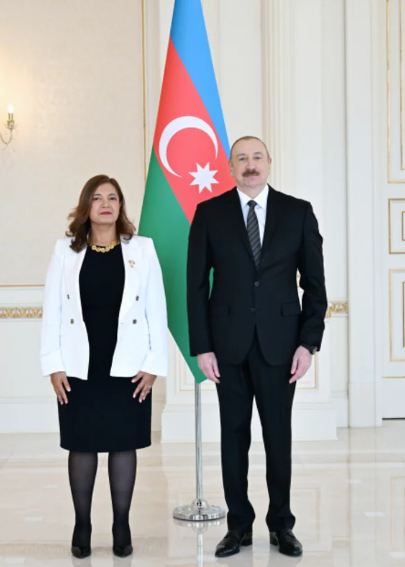 İlham Əliyev Kolumbiyanın yeni təyin olunmuş səfirini qəbul edib - FOTO