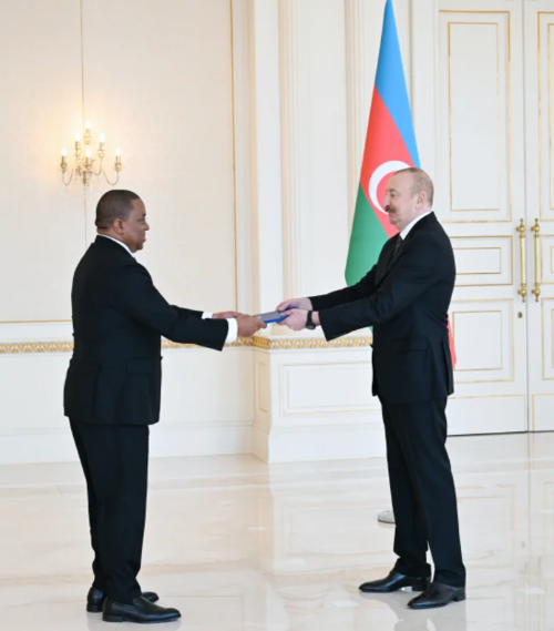 Prezident İlham Əliyev Esvatininin Azərbaycanda yeni təyin olunmuş səfirini qəbul edib - FOTO