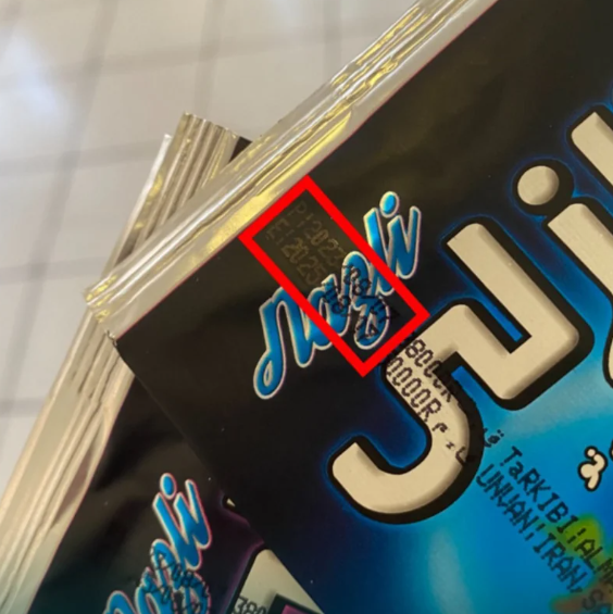 Azərbaycanda bəzi məktəblərin bufetlərində qadağan edilən məhsullar satılırmış - FOTO