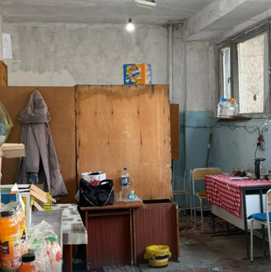 Azərbaycanda bəzi məktəblərin bufetlərində qadağan edilən məhsullar satılırmış - FOTO