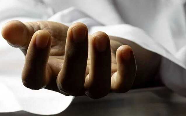 Dostunun yasında vəfat etdi