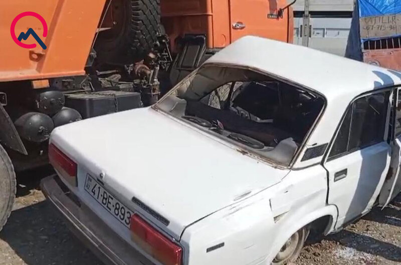 Ağcabədidə ağır qəza - Ölən var, ata və övladları yaralıdır - Fotolar