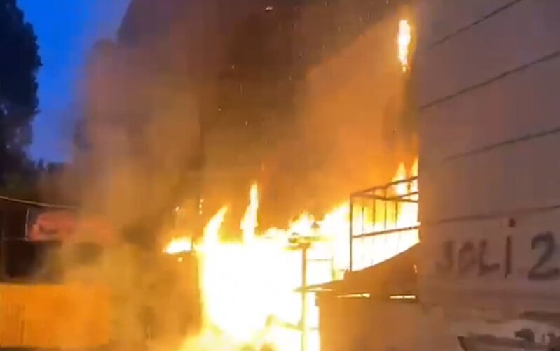 Göyçayda marketdə yanğın - Video