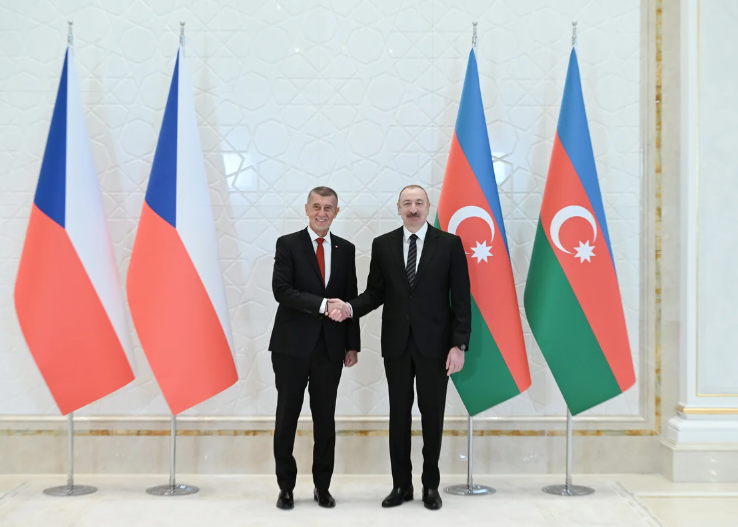 İlham Əliyev Çexiyanın baş nazirini Qəbələdə qarşıladı - FOTO