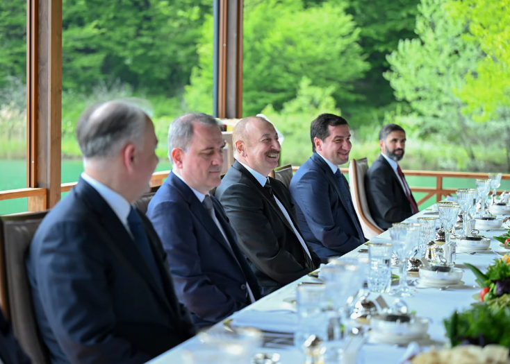 Qəbələdə İlham Əliyevin adından Çexiyanın baş nazirinin şərəfinə rəsmi lanç verilib