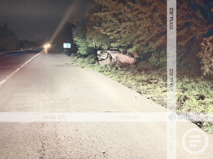 Şuşaya gedən ailə qəzaya düşdü: Ölən və yaralanan var - FOTO