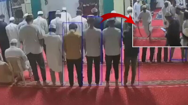 Hindistanda məscidə girən ilan panikaya səbəb oldu - VİDEO