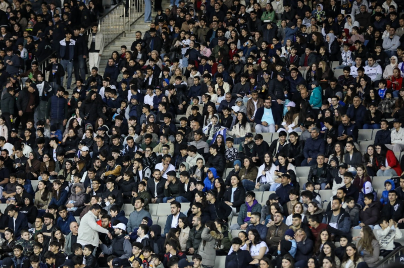 "Qarabağ" "Neftçi" ilə oyunda azarkeşlərin davranışına görə 8000 manat cərimələnib