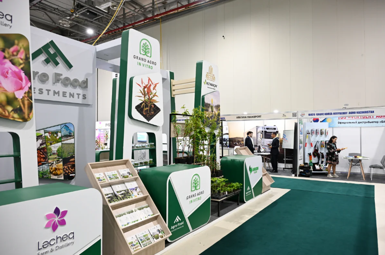 İlham Əliyev 19-cu "Caspian Agro Week" və 31-ci "InterFood Azerbaijan" sərgiləri ilə tanış olub - FOTO