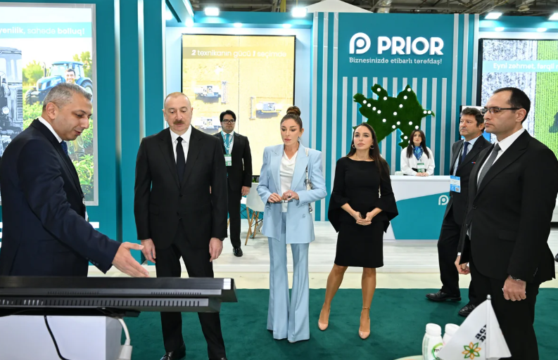 İlham Əliyev 19-cu "Caspian Agro Week" və 31-ci "InterFood Azerbaijan" sərgiləri ilə tanış olub - FOTO