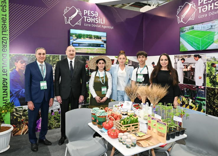 İlham Əliyev 19-cu "Caspian Agro Week" və 31-ci "InterFood Azerbaijan" sərgiləri ilə tanış olub - FOTO