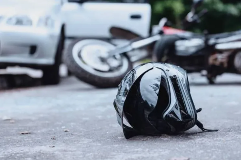 Bakıda 26 yaşlı motosikletçi FACİƏLİ ŞƏKİLDƏ ÖLDÜ - ANBAAN GÖRÜNTÜSÜ