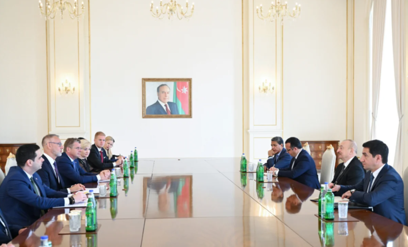İlham Əliyev Slovakiya Milli Şurası sədrinin başçılıq etdiyi nümayəndə heyətini qəbul edib - FOTO