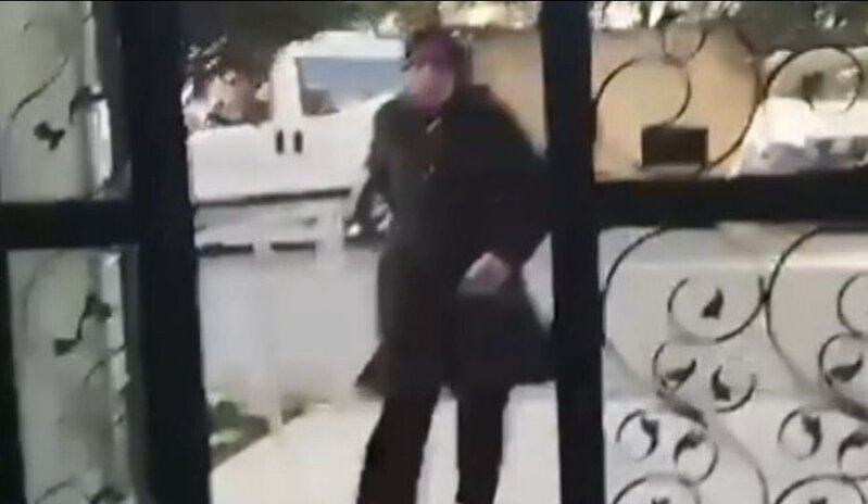Uşaqların davasına analar qarışdı: bıçaqla hücum iddiası - VİDEO