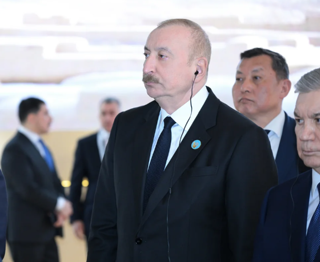 İlham Əliyev və TDT-nin qeyri-rəsmi Zirvə görüşünün digər iştirakçıları Türküstanda bir sıra mədəni məkanlarla tanış olublar - FOTO