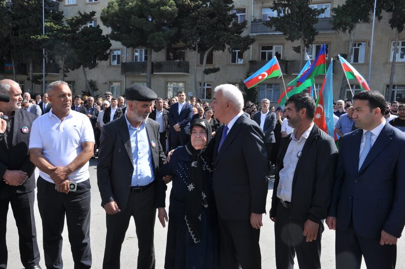 İtkin şəhidlərimiz dəfn olundu - Fotolar - Yenilənib