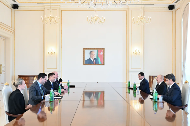 İlham Əliyev Slovakiya baş nazirinin müavinini qəbul edib - FOTO