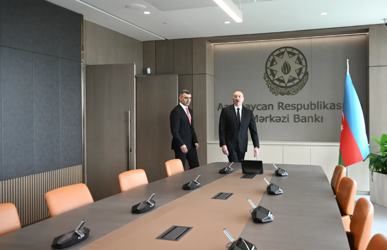 Prezident İlham Əliyev Mərkəzi Bankın yeni binasının açılışında iştirak edib - FOTO
