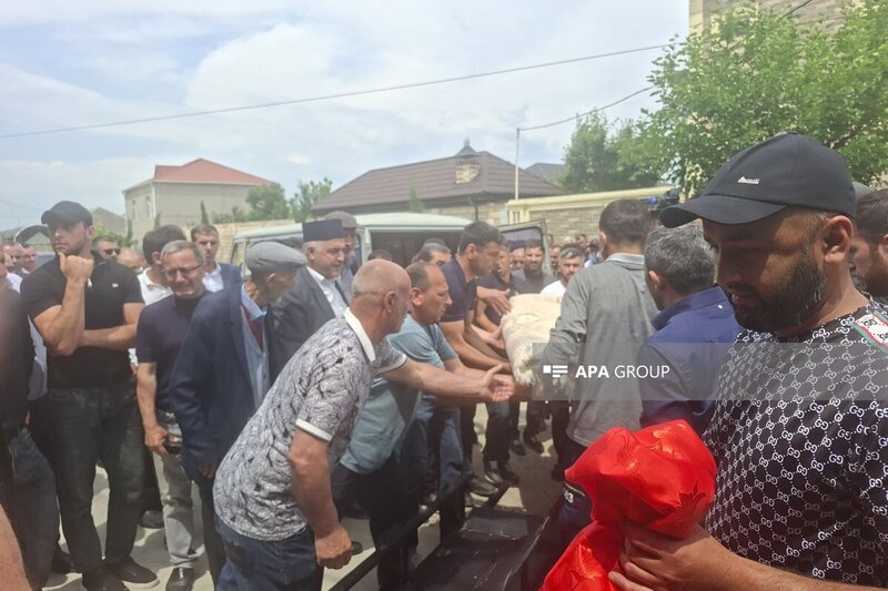 Gəmiyə hücumda həlak olan Fuad Orucov Xaçmazda dəfn edildi (FOTO)