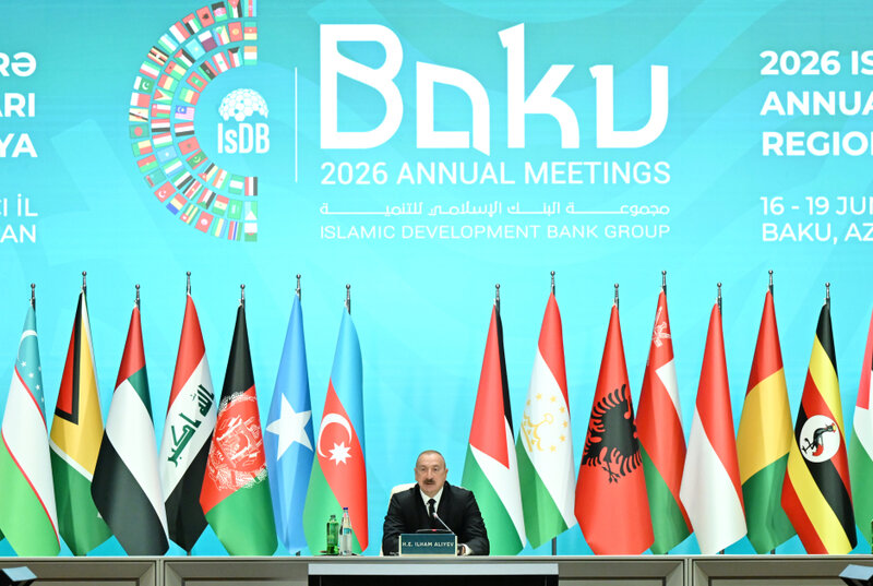 İlham Əliyev Bakıda İslam İnkişaf Bankı Qrupunun illik toplantısının açılış mərasimində çıxış edib - FOTO - VİDEO