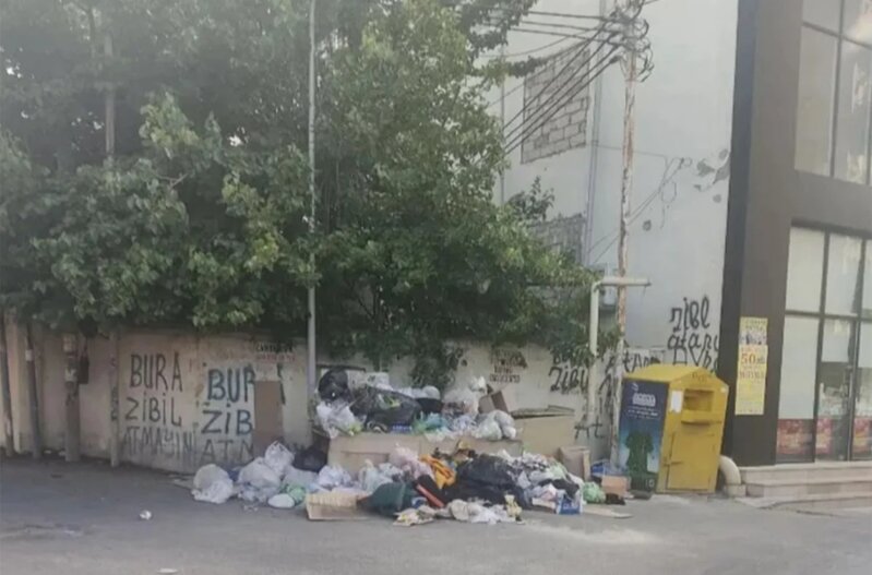 Xırdalanda antisanitar vəziyyət: Konteynerlərin yerinin dəyişdirilməsi narazılıq yaradıb