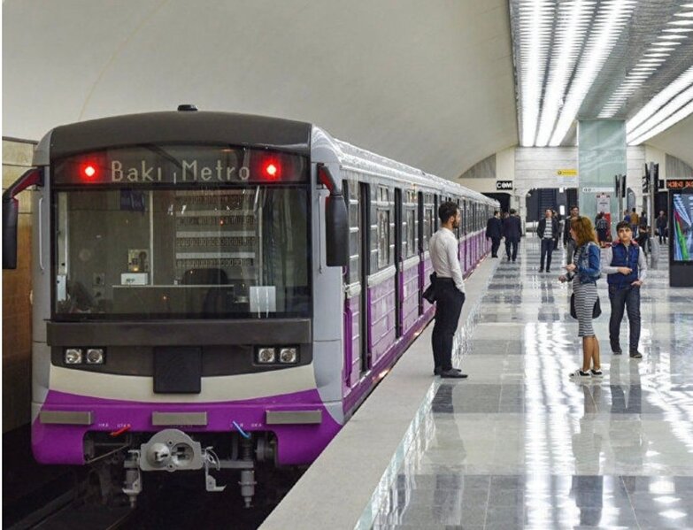 Metro "bənövşəyi xətt" üzrə yay qrafikinə keçir