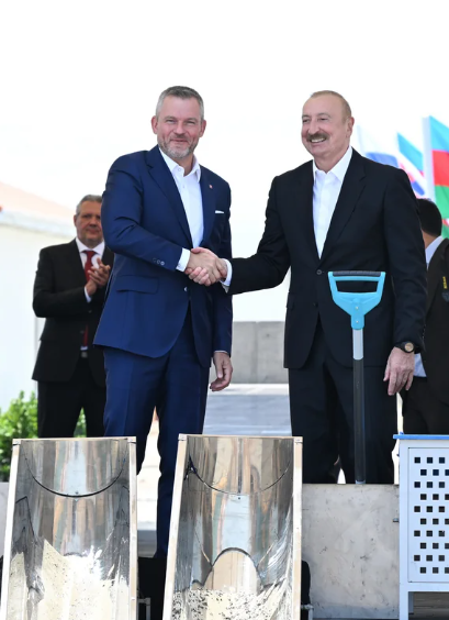 Slovakiyadan Azərbaycana məktəb hədiyyəsi: Prezidentlər təməlqoyma mərasiminə qatıldılar - FOTO