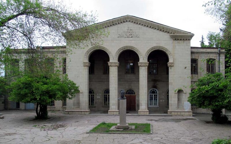Bu abidələrimiz bərpa olunur