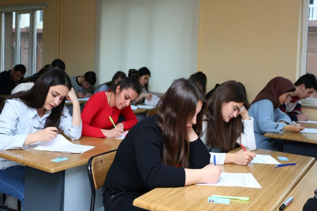 Gürcüstan nümunəsi Azərbaycanda tətbiq oluna bilər? - Ali təhsil tam pulsuz olacaq? - TƏHSİL EKSPERTİNDƏN AÇIQLAMA