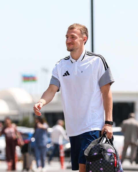 "Qarabağ" "Tvente" ilə oyun üçün Niderlanda getdi (FOTO)
