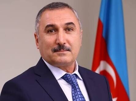Abituriyent çox, plan yeri az: İxtisas seçimi edənləri nə gözləyir?