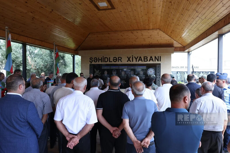 İtkin şəhidlər dəfn olunur - Fotolar - Yenilənir