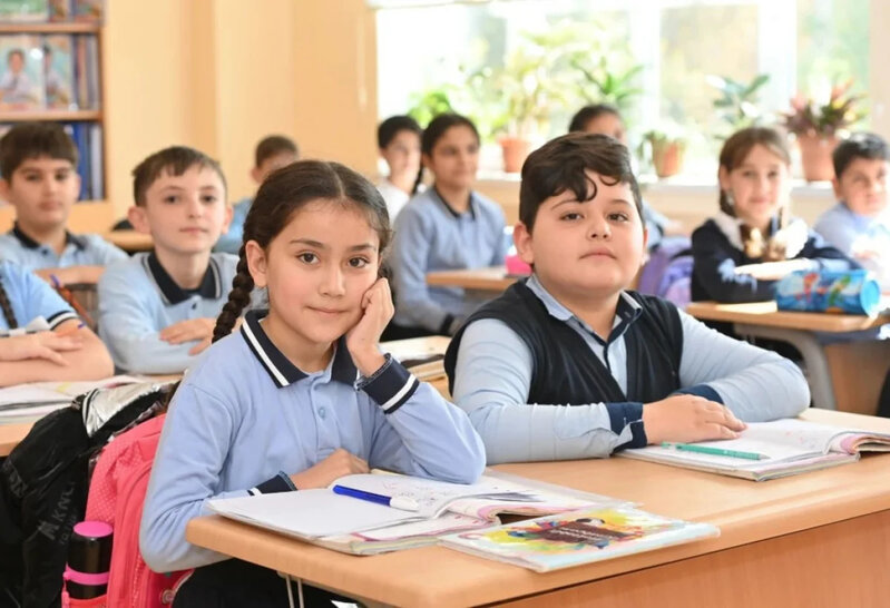 Bu məktəblərdə təhsil haqqı YÜKSƏKDİR: Səbəb nədir? - AÇIQLAMA