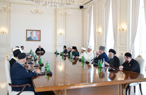 Prezident İlham Əliyev: "Əlimizdən gələni edəcəyik ki, müsəlman aləmi vahid bir ailə kimi birləşsin"
