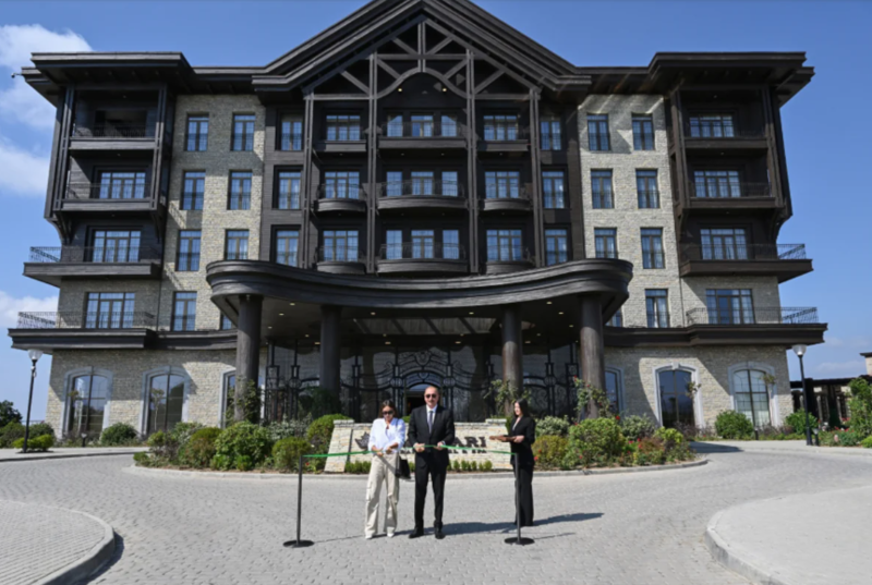 Prezident İlham Əliyev Şamaxıda "Meysari Grand Hotel & SPA" kompleksinin açılışında iştirak edib