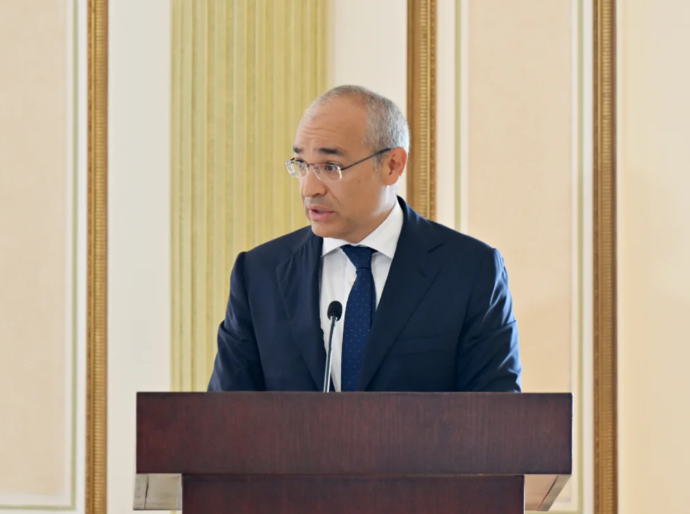 Prezident İlham Əliyev müşavirə keçirdi