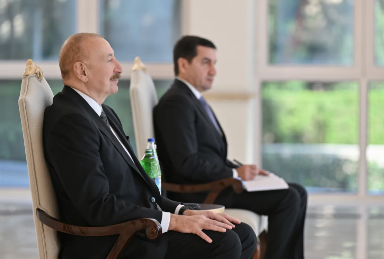 İlham Əliyev İsveçin Azərbaycana yeni təyin olunmuş səfirini qəbul edib - FOTO