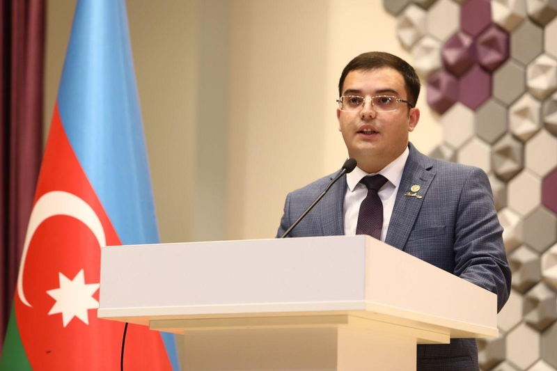 Vahid məktəbli forması ayrı-seçkiliyin qarşısını alır - AÇIQLAMA