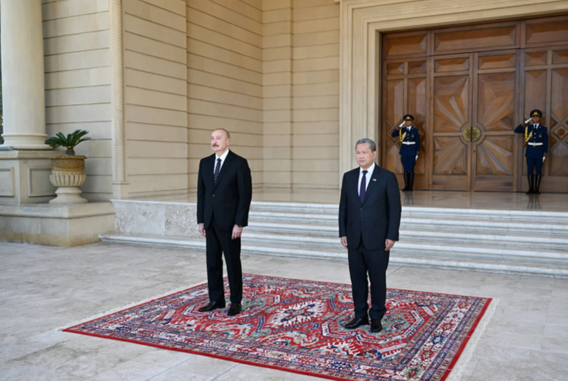 İlham Əliyev Kambocanın baş nazirini qarşılayıb - Foto