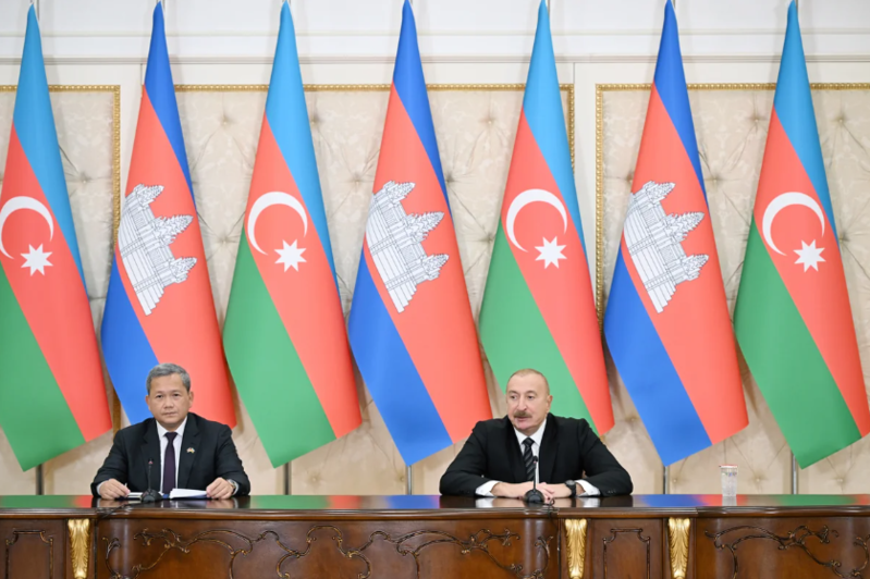 Prezident İlham Əliyev və Kambocanın Baş naziri mətbuata bəyanatlarla çıxış ediblər - Foto