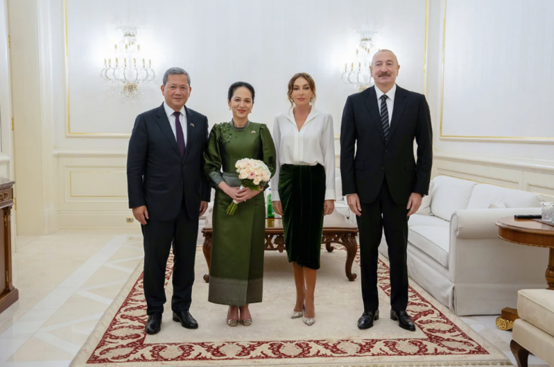 İlham Əliyevin adından Kamboca baş nazirinin şərəfinə rəsmi nahar verilib - Foto